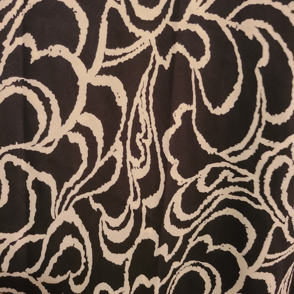 LOFT Black and White Swirl Maxi Skirt - Picture 2 of 2